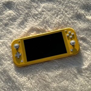Nintendo Switch Lite - Yellow